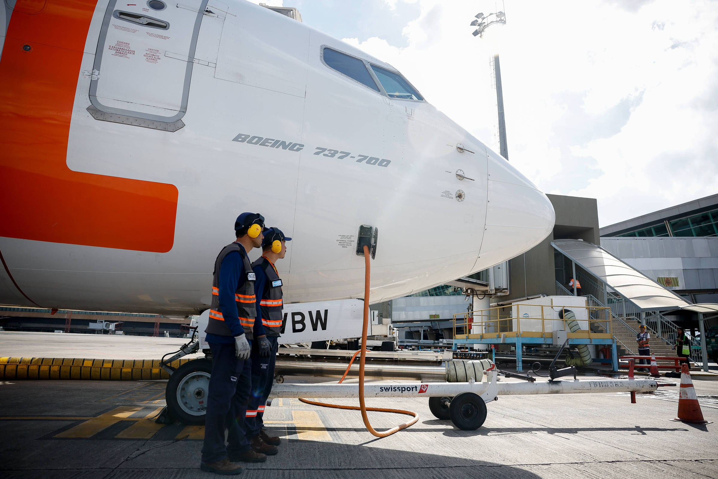 Veja como se precaver da volatilidade do preço das passagens aéreas