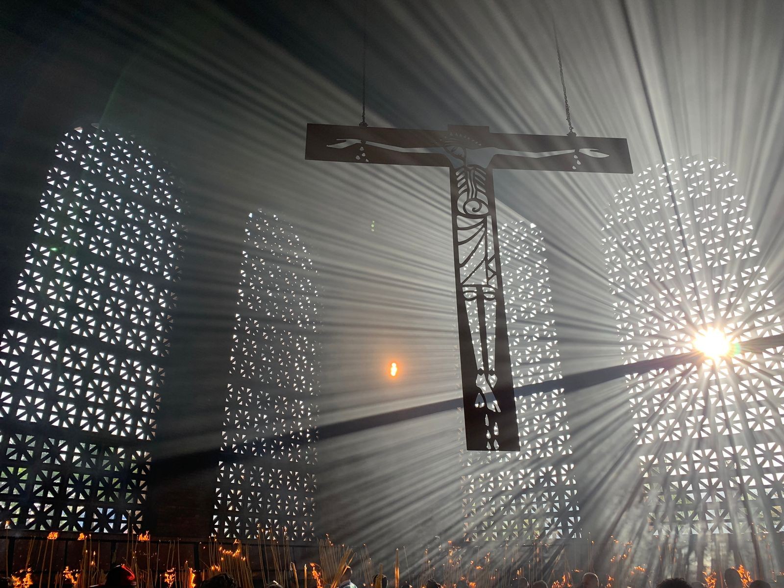 Por que a Sexta-feira Santa é o único dia sem missa na Igreja Católica? Santuário de Aparecida explica o motivo