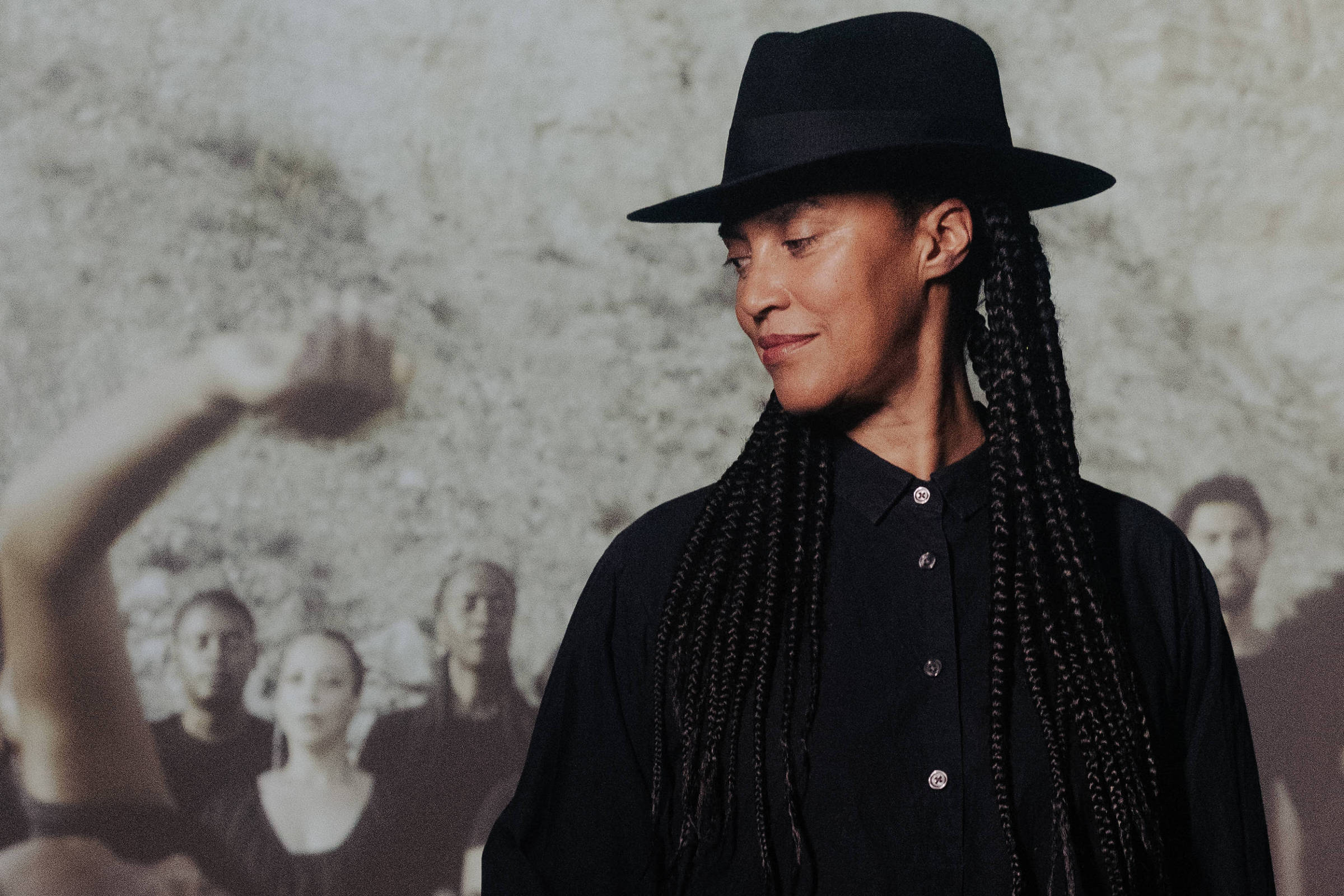 Vejo no Brasil uma enorme inteligência em criar o futuro, diz Grada Kilomba