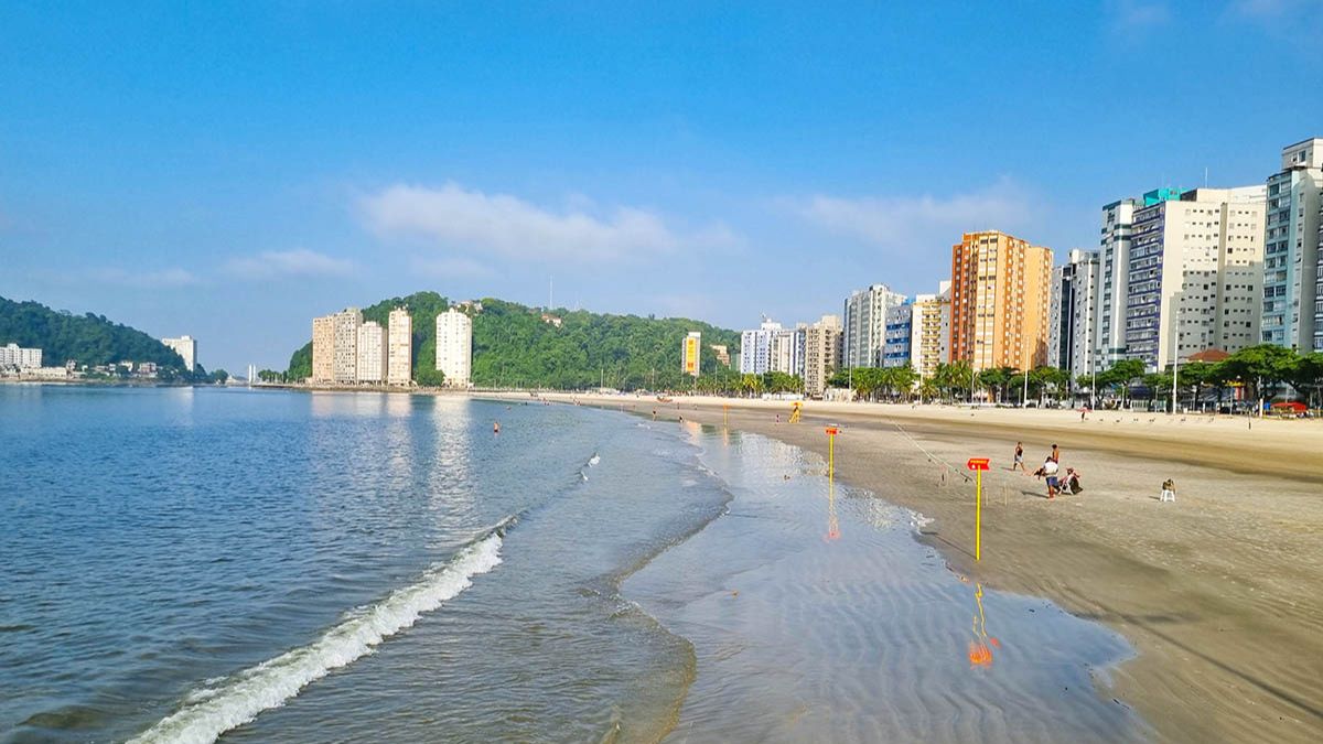 Homem é morto enquanto dormia em frente a quiosque no litoral de SP