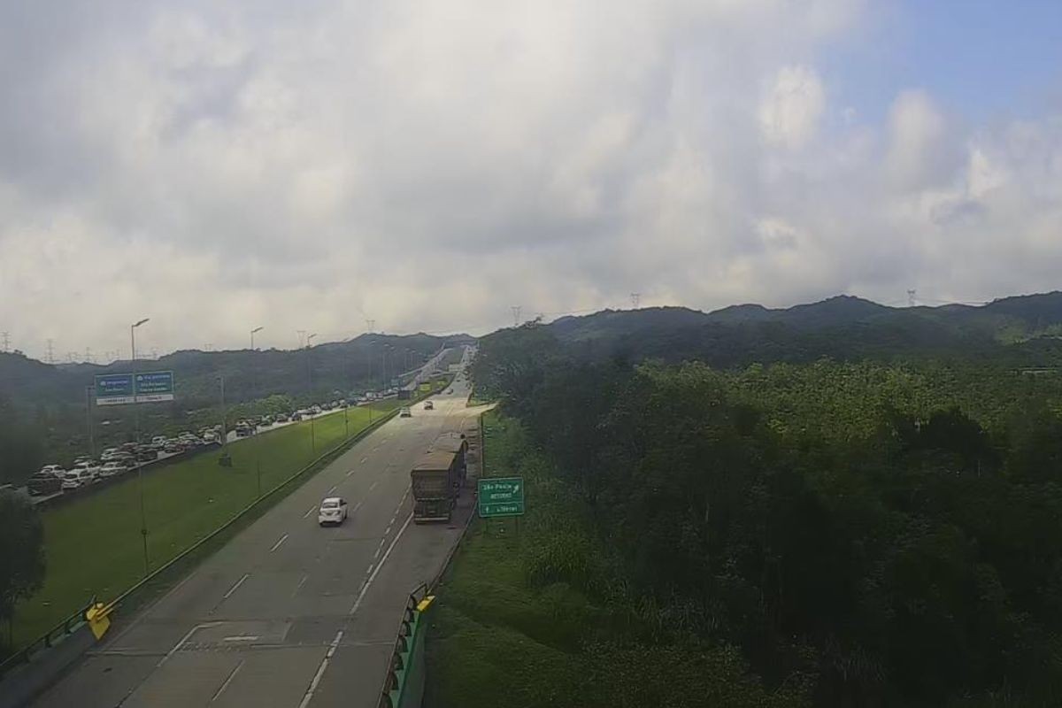 Estradas ficam congestionadas na volta do feriadão de Páscoa em direção a SP