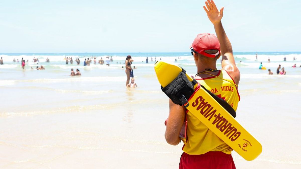 Bombeiros impedem 89 afogamentos no litoral de SP durante a Páscoa