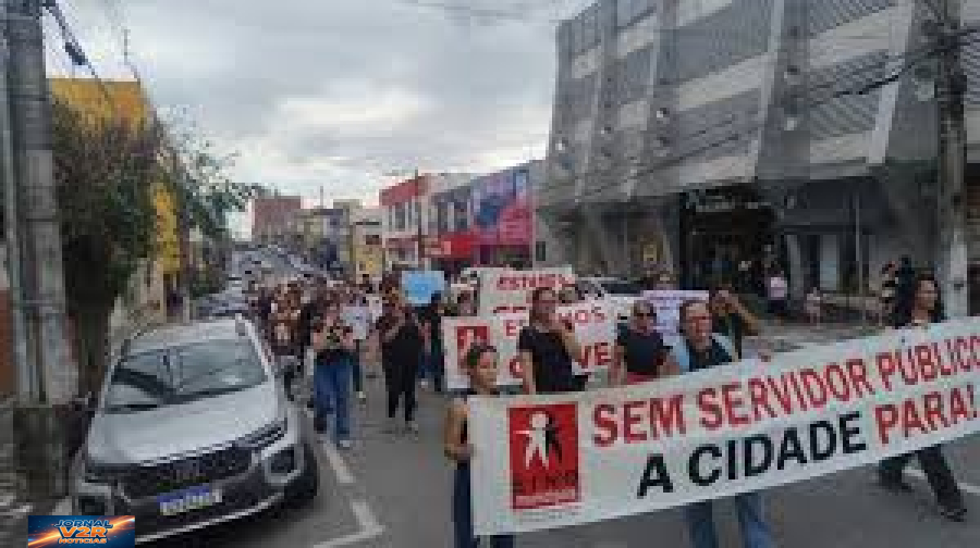 Greve de servidores em Registro se intensifica e impasse com prefeitura continua sem solução