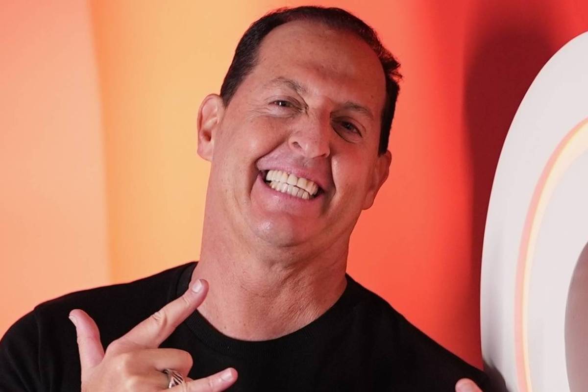 Sem projeto na emissora, Benjamin Back decide sair do SBT após dois anos