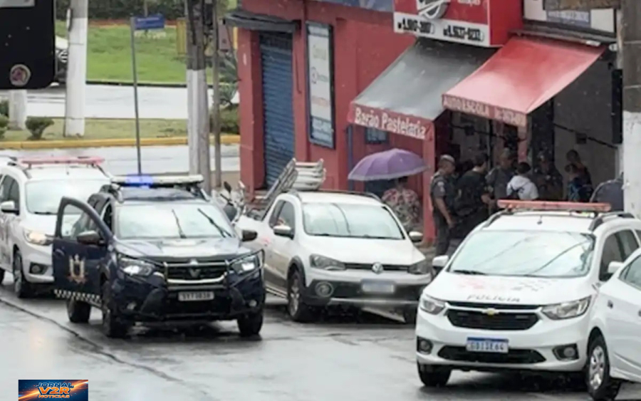 Tensão em salão comercial: menor é ameaçado com faca durante surto de agressividade em Bragança Paulista