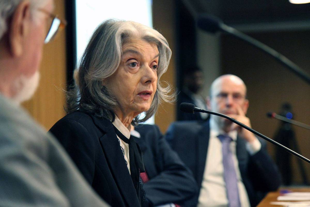 Cármen Lúcia reconhece tensão no STF em meio a caso Master e diz: 'Eu não faço nada errado'