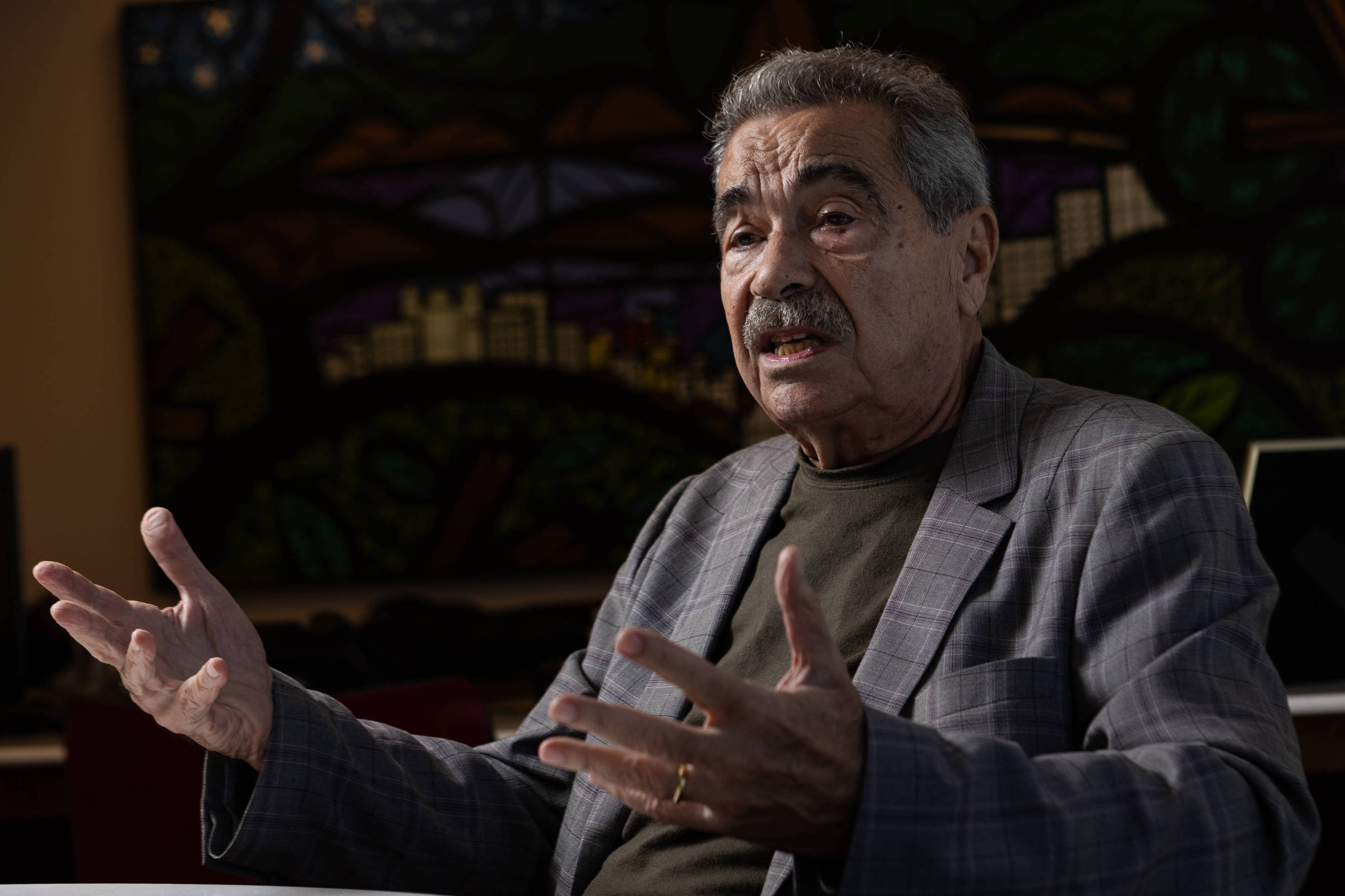 Política do RJ virou 'salada mista indigesta', mas STF cria pânico na crise, diz ex-governador