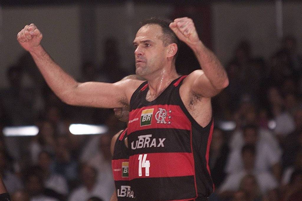 Basquete do Flamengo aposenta a camisa 14, de Oscar Schmidt