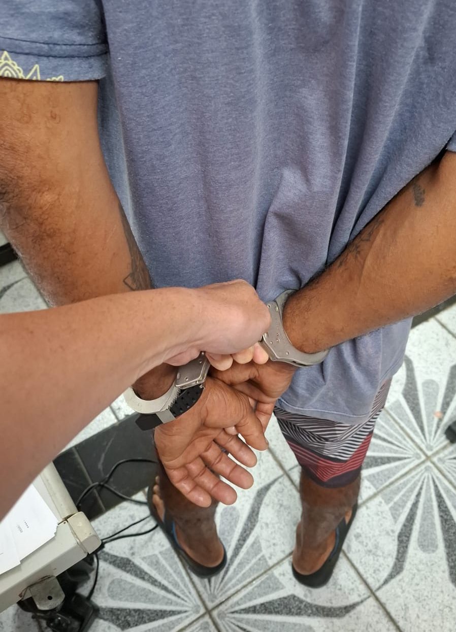 Jovem de 18 anos é morto na Avenida da Praia; suspeito é preso