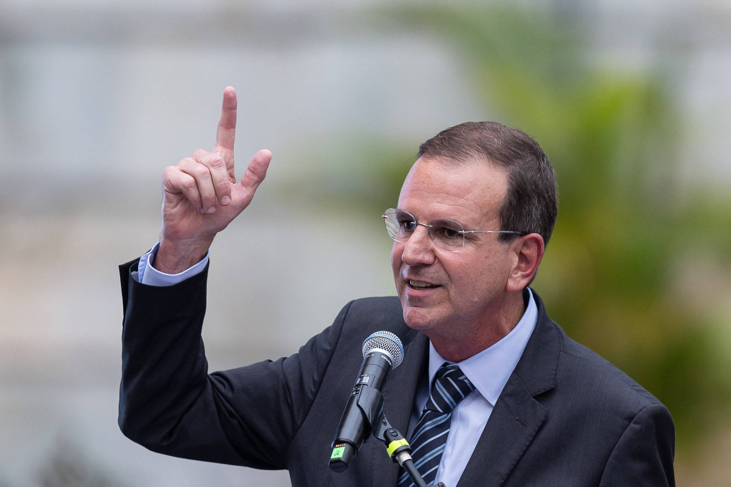 PT do RJ oficializa apoio a Paes para governo e Benedita para Senado