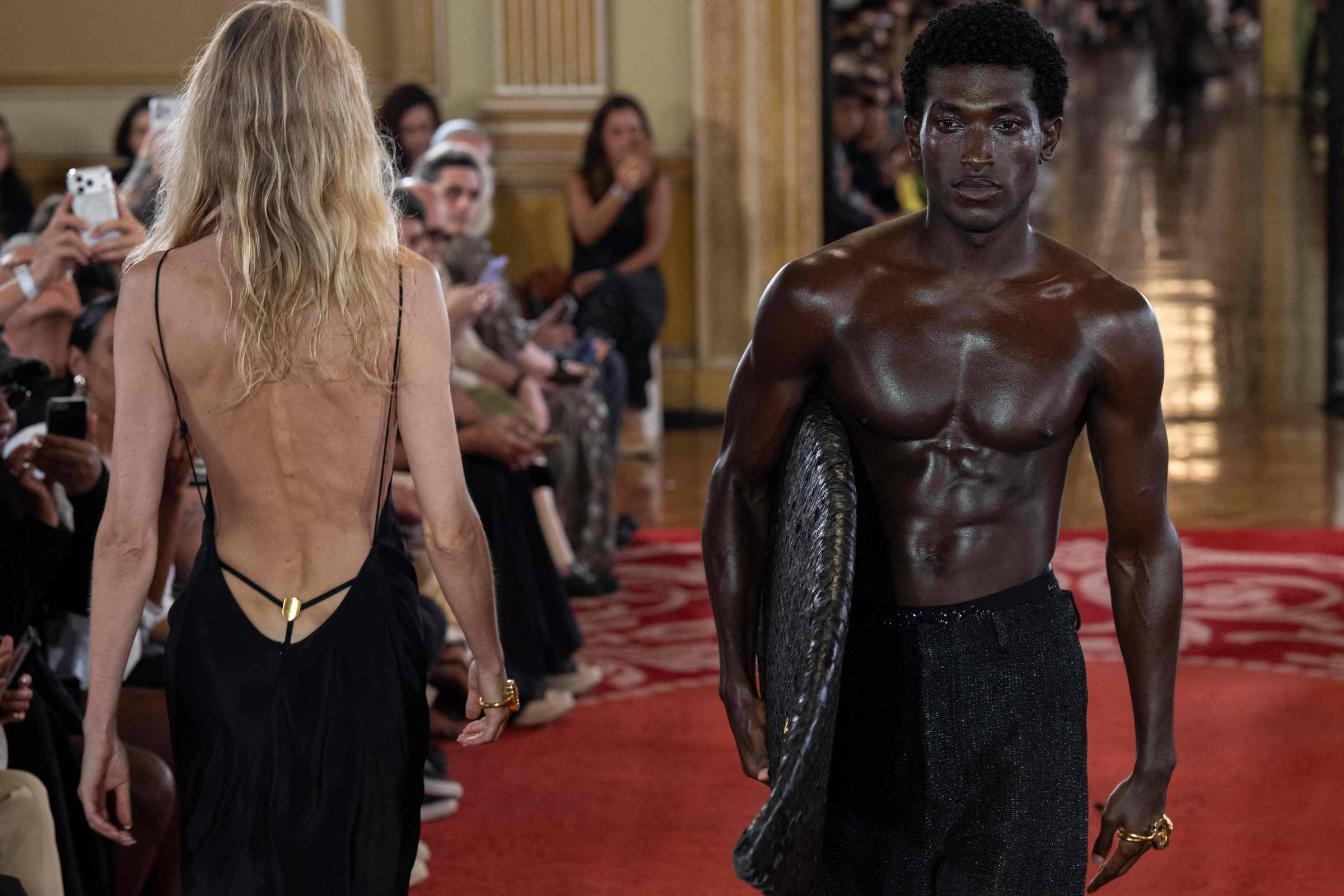 Semana de moda do Rio retorna com cacife para repor o tempo perdido