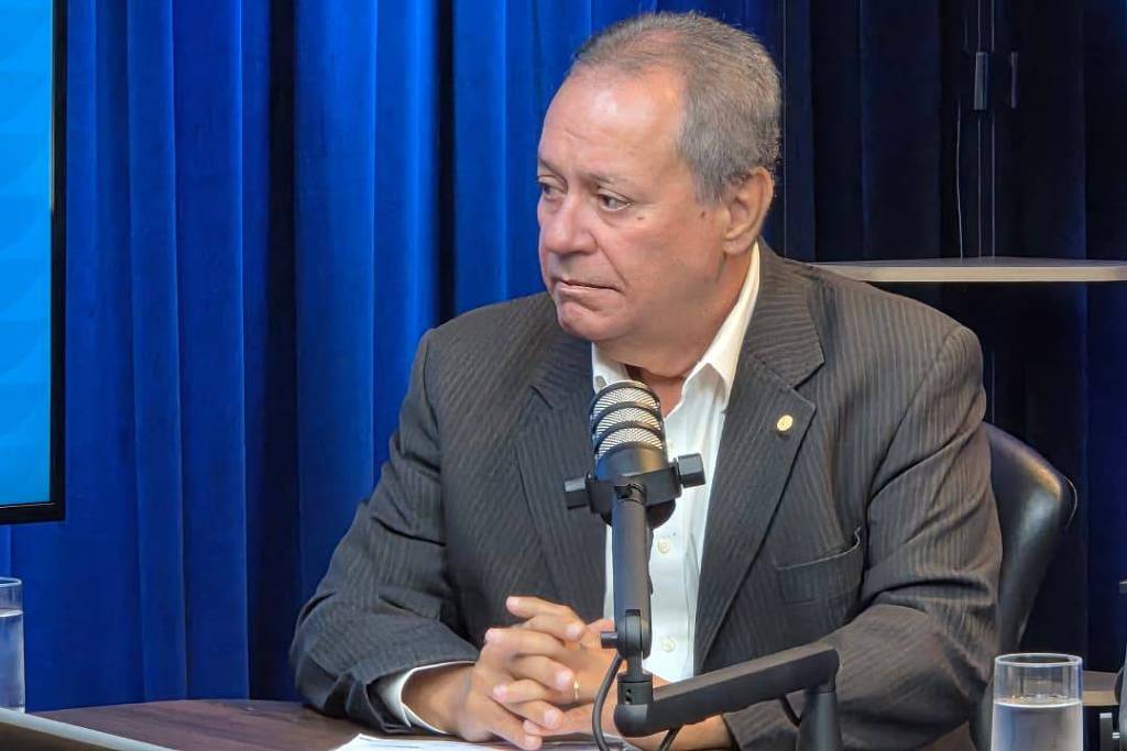 Presidente da CNI defende indicação de Jorge Messias para o STF