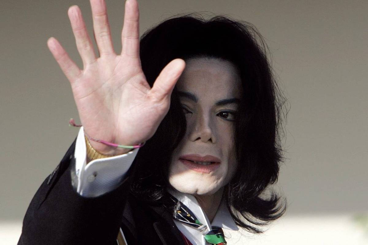 Michael Jackson é acusado de abuso sexual por família que o defendeu no passado