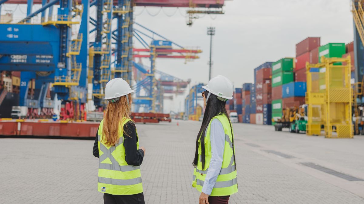 Santos Brasil abre inscrições para Programa de Trainee com salário de R$ 14 mil