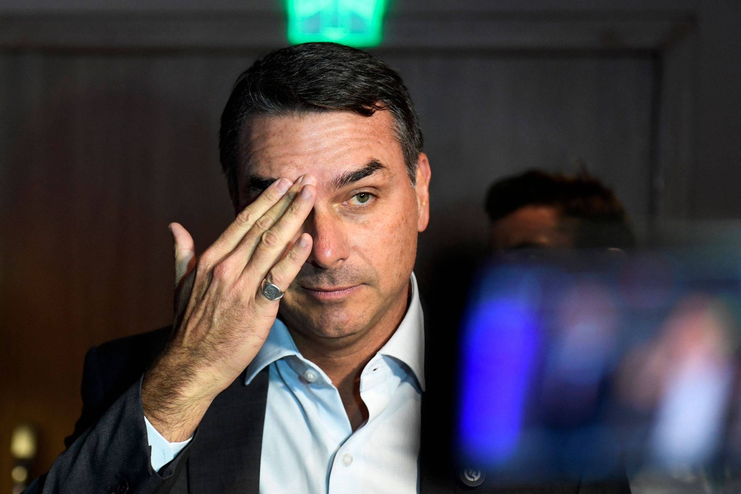 Flávio Bolsonaro tem obstáculos a vencer até as urnas