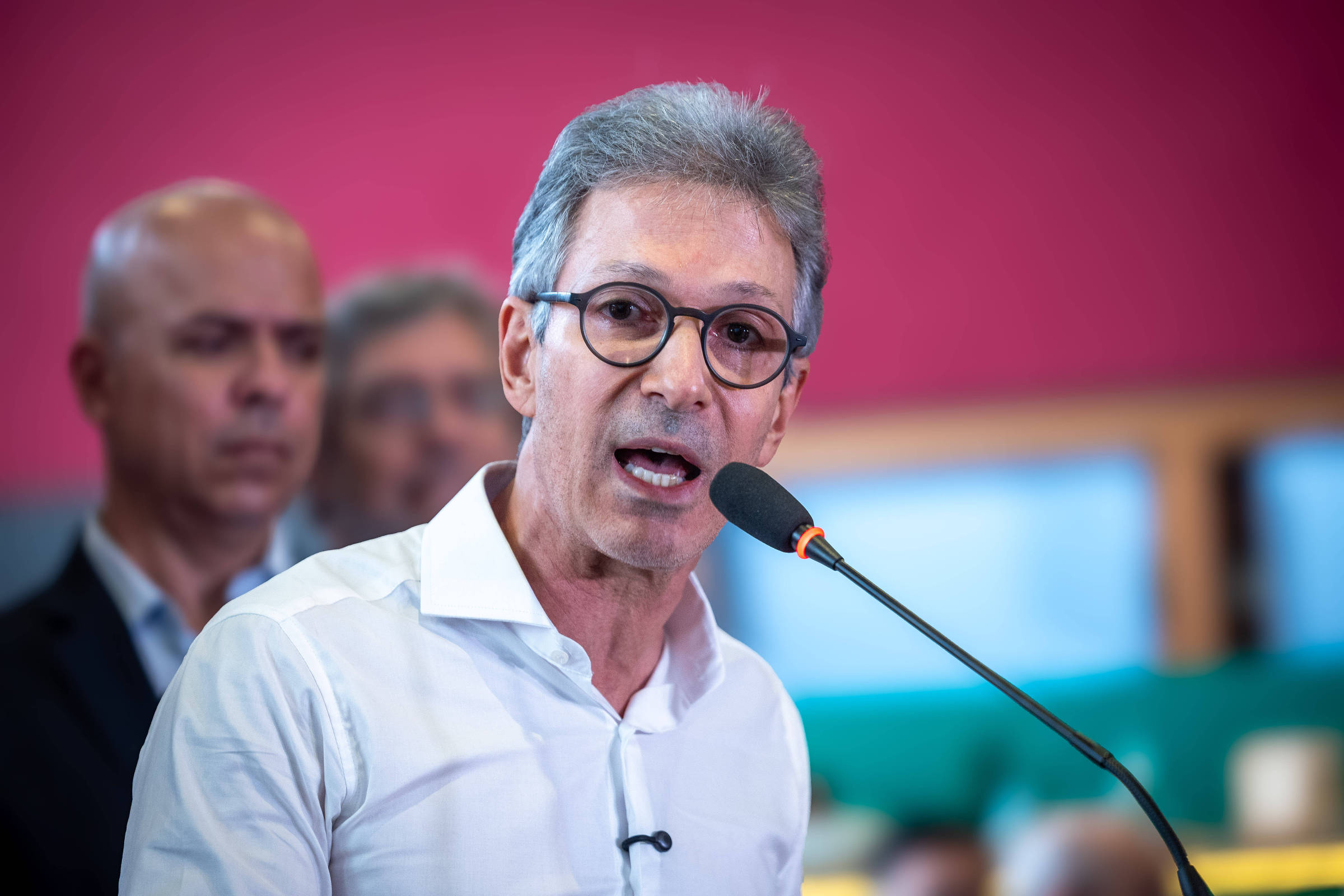 Aliados de Flávio dizem que Zema aumentou cacife para ser vice, após embate com STF