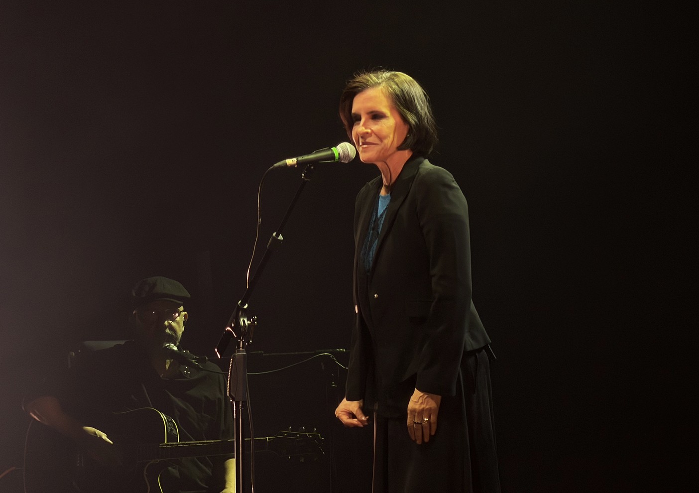 Marina Lima valida assinatura moderna da obra autoral, entre perdas e ganhos, no show dos 70 anos