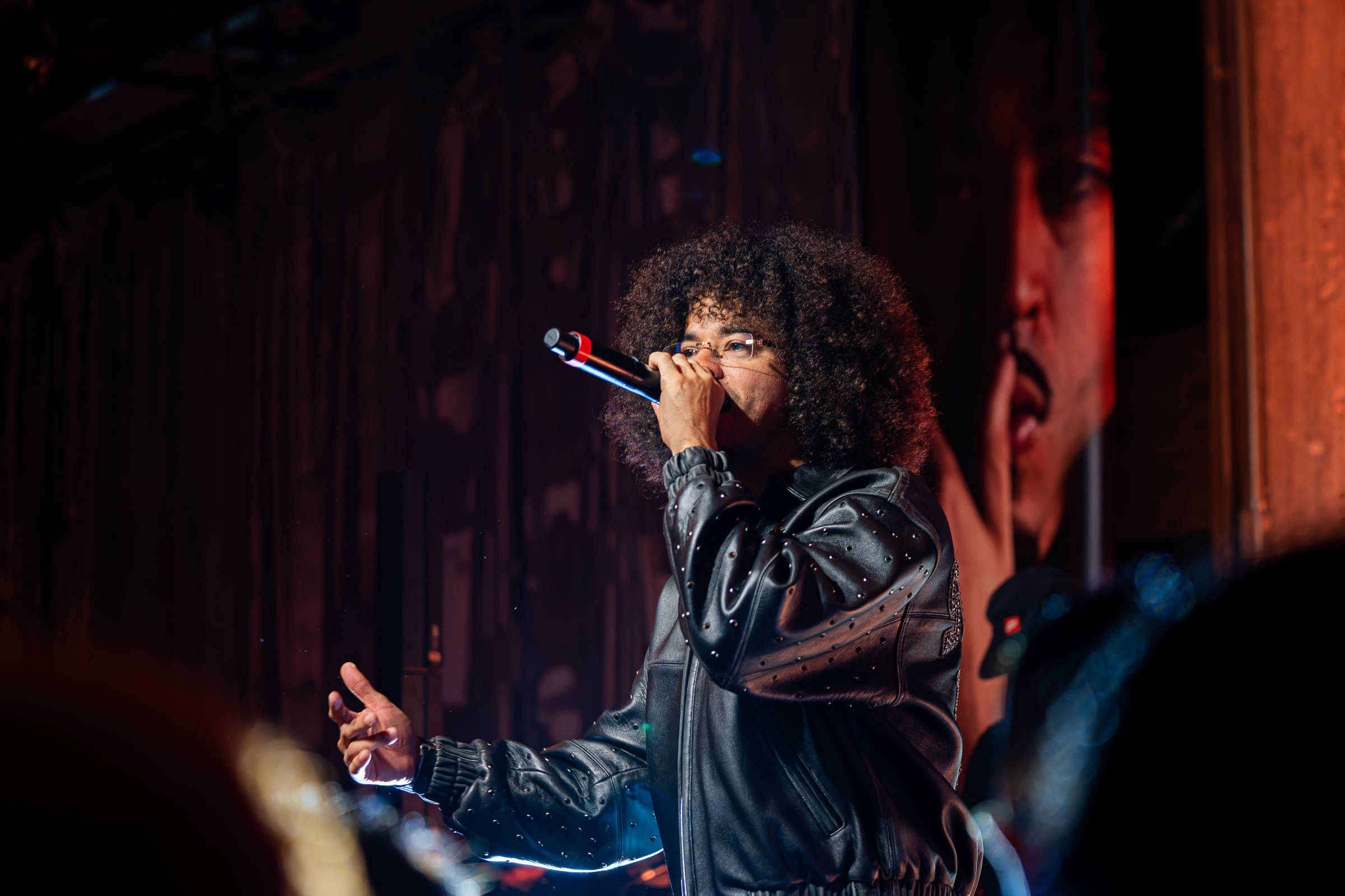 Justiça autoriza L7nnon a manter nome artístico em disputa com Yoko Ono