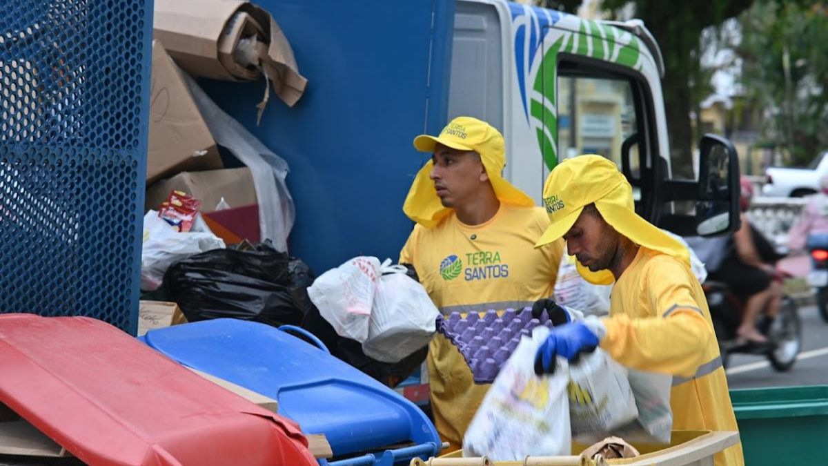 Santos dobra frequência da coleta seletiva e lança app para rastrear caminhões